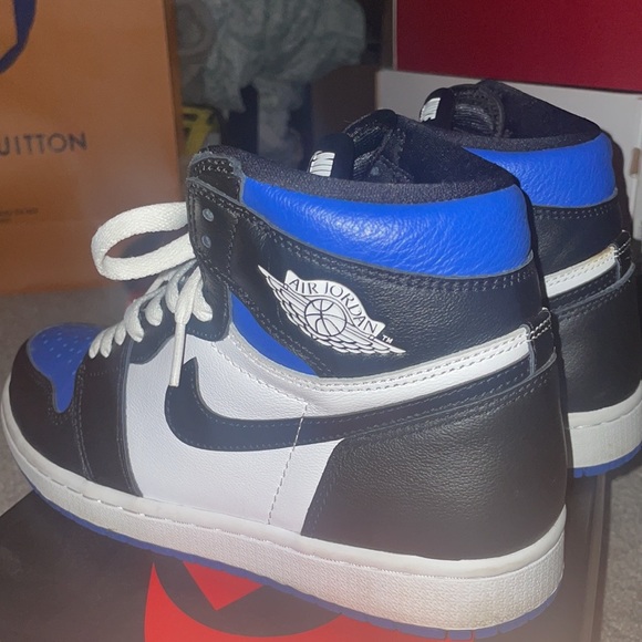 Nike Air Jordan 1 High ‘Royal Toe’ - Picture 6 of 10